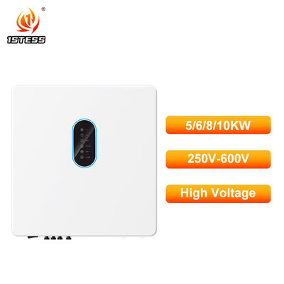 عكس شمسي هجين بمخرج موجة جيبية نقية ثلاثي الأطوار على الشبكة وخارجها MPPT IP65 250V-600V 5kw 6kw 8kw 10kw يتميز بحماية ضد التشغيل الجزري